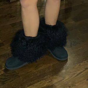 Black Fur UGGS